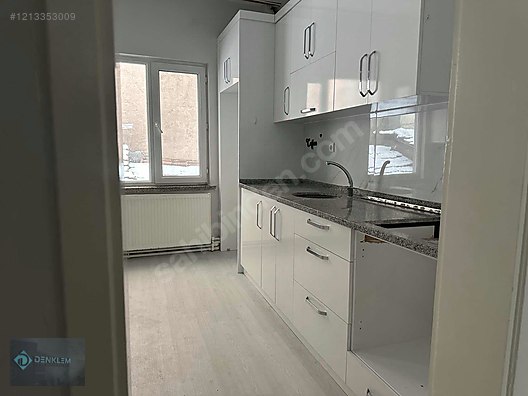 ASKERLİK ŞUBESİ CİVARI MERKEZE YAKIN SATILIK ÜÇ DAİRELİ BİNA